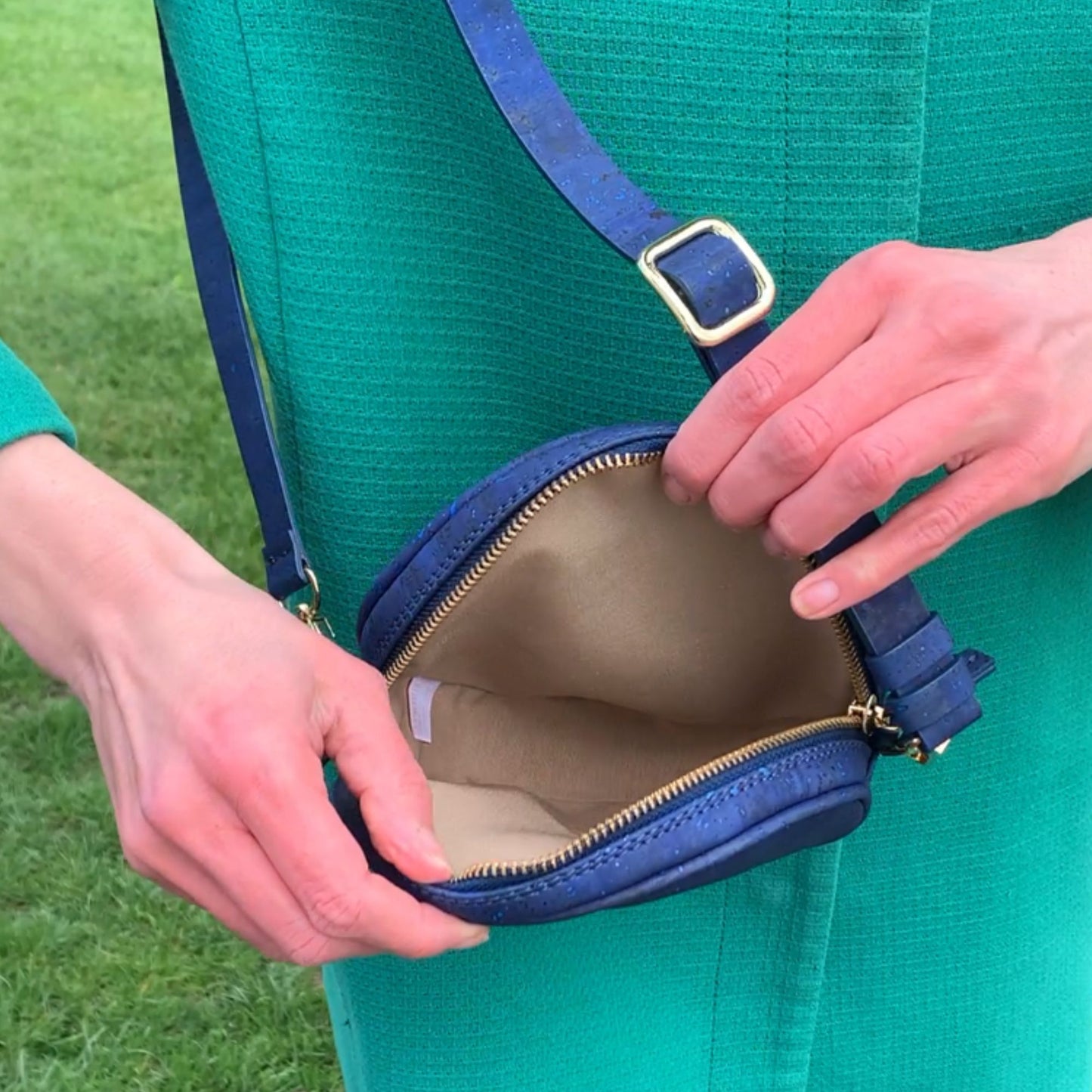 Cork Shoulder Bag "Senhora Azulao"